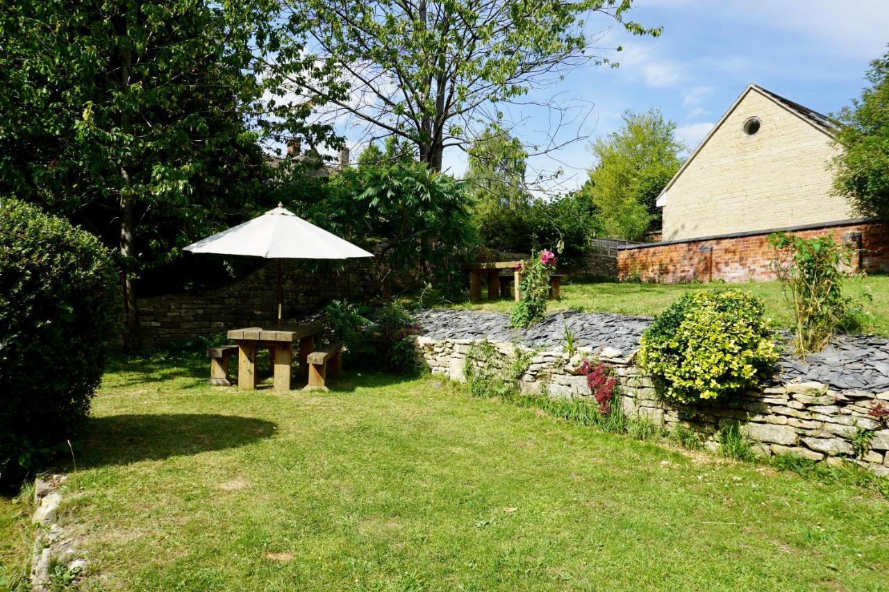 Апартаменты The Coach House And The Stable Woodchester Экстерьер фото